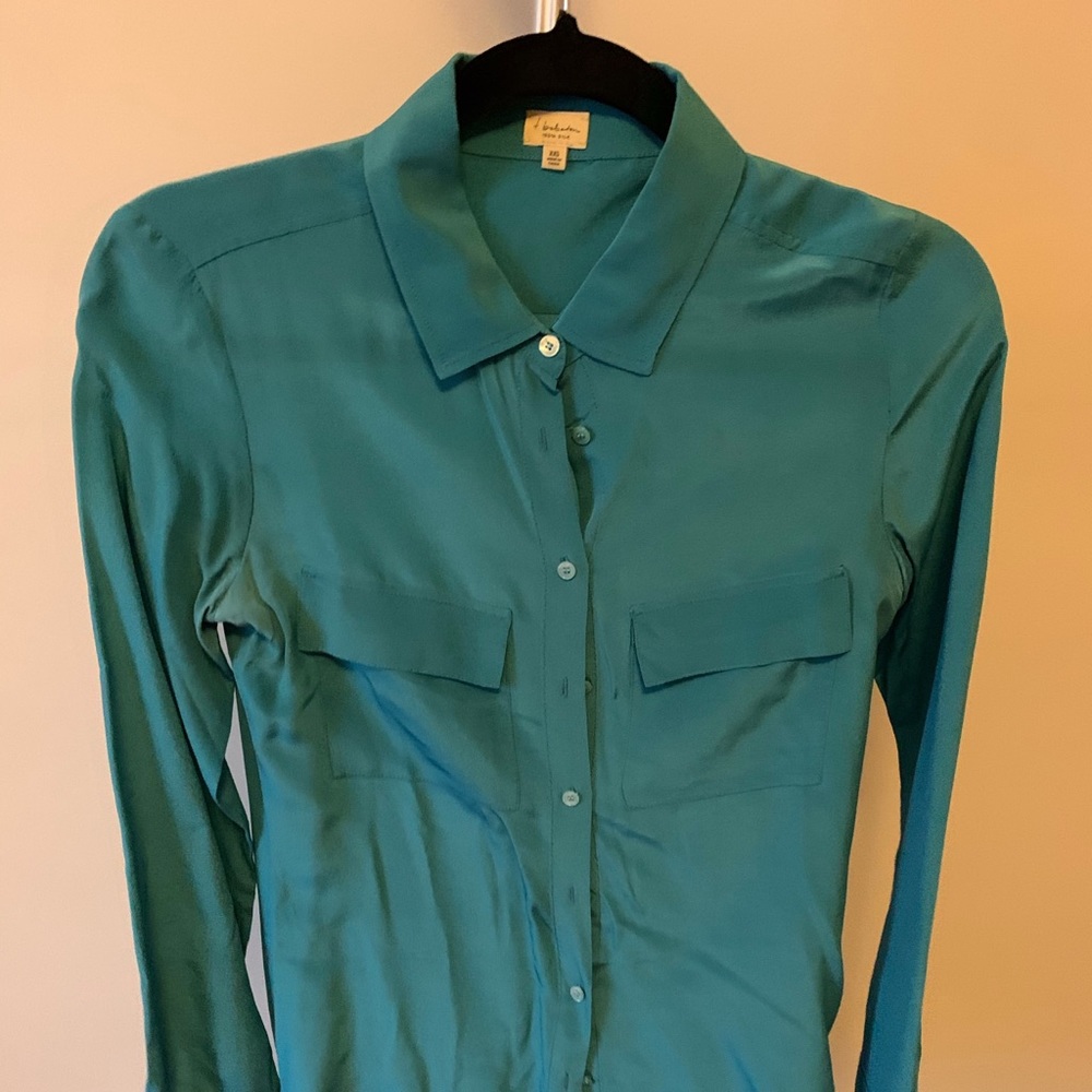Aritzia babaton silk blouse